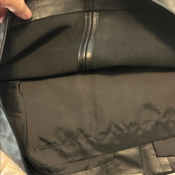 ESCADA 100% Lamb Nappa Leather Skirt – Size 34 (Approx. US 2/4) - Picture 4 of 7